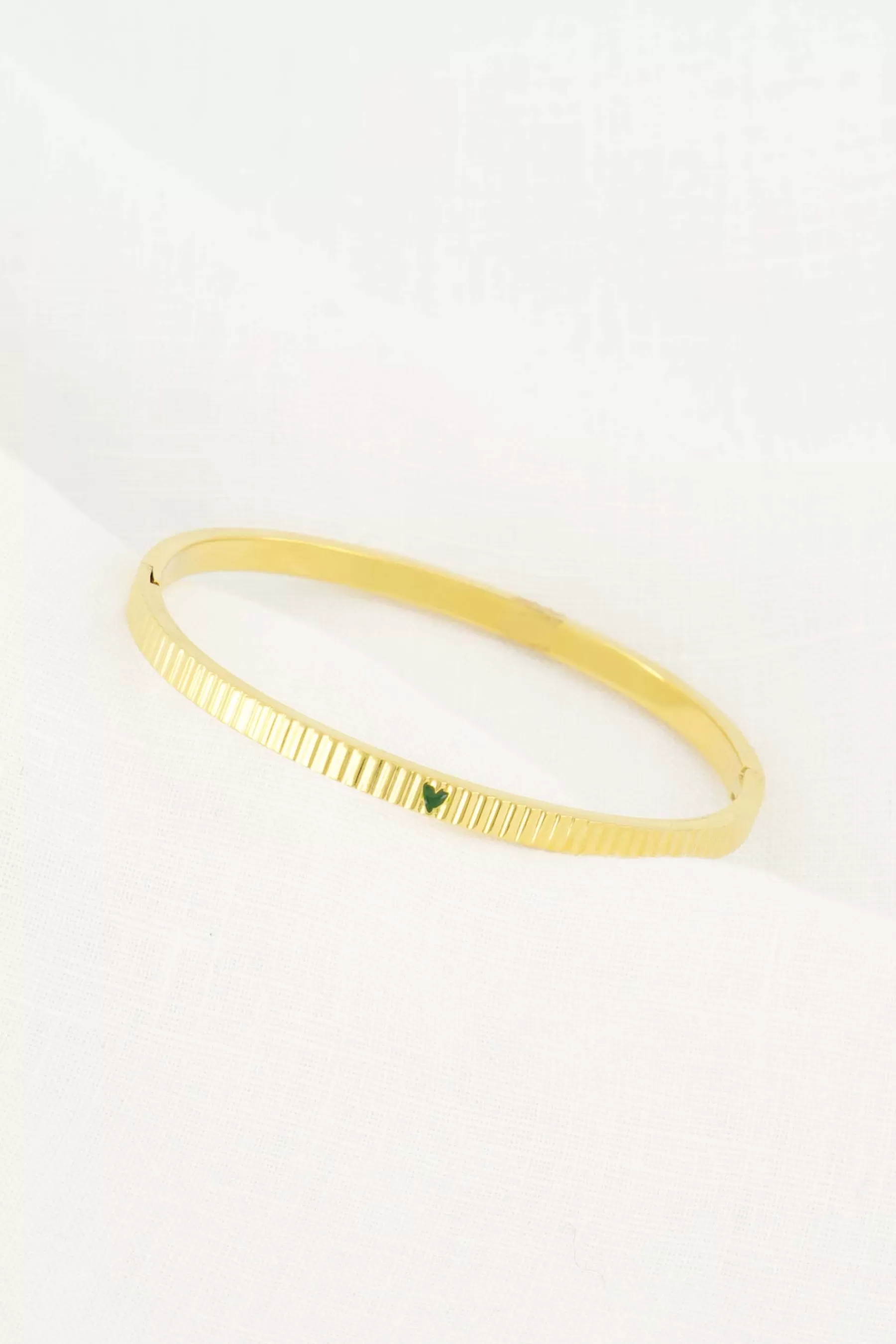 Sale bangle armband met hartje Armbandjes